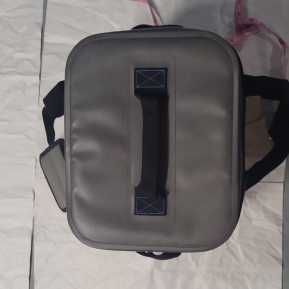 Large gray green insulated cooler can summer USIC new soft pack 40 can bag strap - Picture 9 of 11